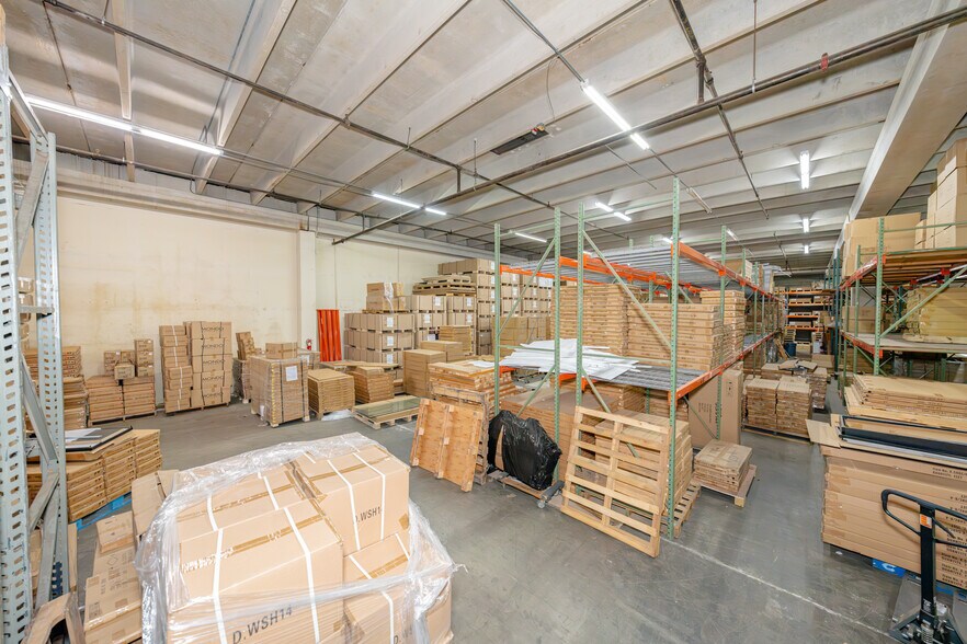 More Photos Of 4000 N 28th Ter, Hollywood Warehouse For Lease