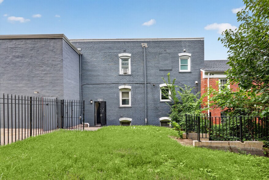 More Photos Of 109 Wayne Pl SE, Washington Apartments For Sale