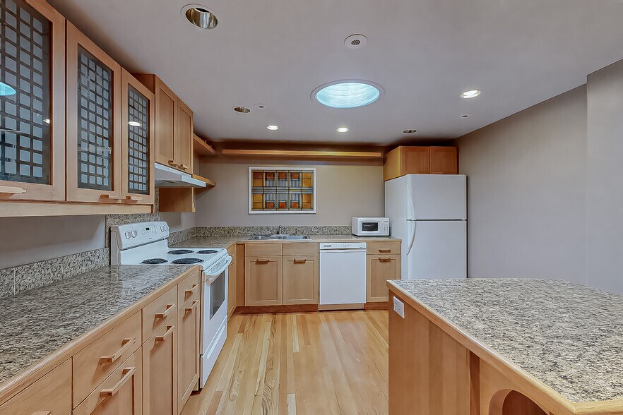 More Photos Of 139 N Grand Ave, Pullman Apartments For Sale
