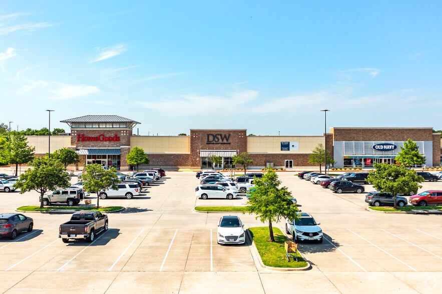 More Photos Of 1400-1800 S Loop 288, Denton Unknown For Lease