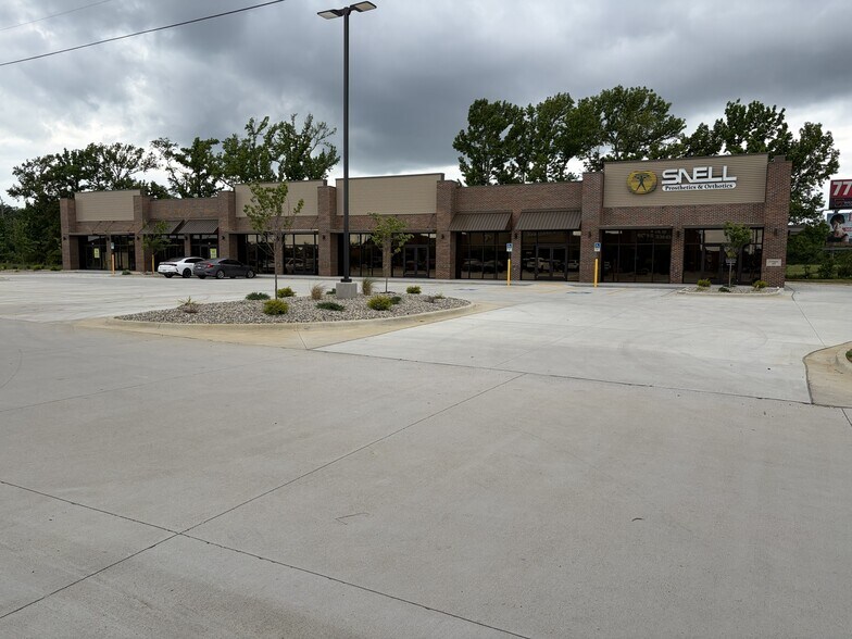 More Photos Of 700 Shelby Trail, Conway Storefront For Lease
