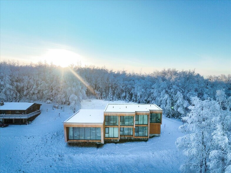 More Photos Of 1110 John Kalinas Rd, Fairbanks Hotel For Sale