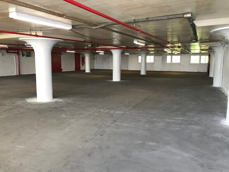 More Photos Of 330 Turner St, Attleboro Manufacturing For Lease