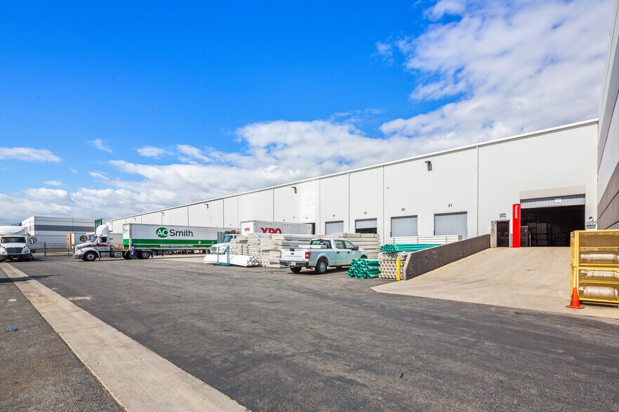 More Photos Of 10509 Business Dr, Fontana Warehouse For Lease