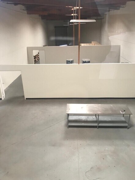 More Photos Of 412 Calle San Pablo, Camarillo Manufacturing For Lease