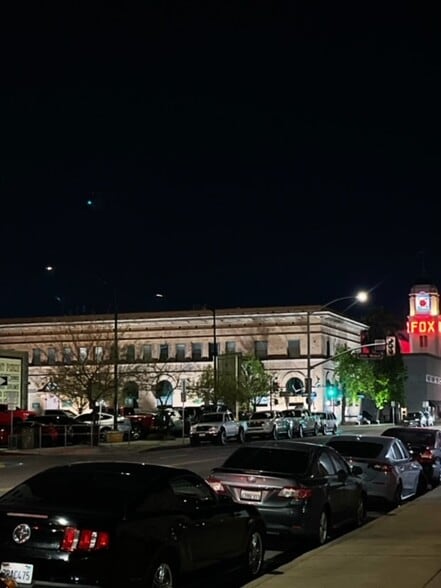 More Photos Of 1712 19th St, Bakersfield Office For Lease