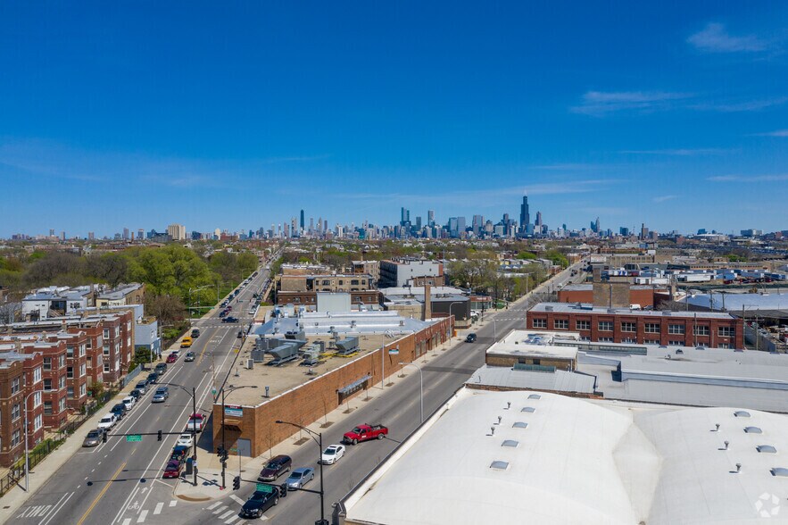 More Photos Of 3220 W Grand Ave, Chicago Food Processing For Lease