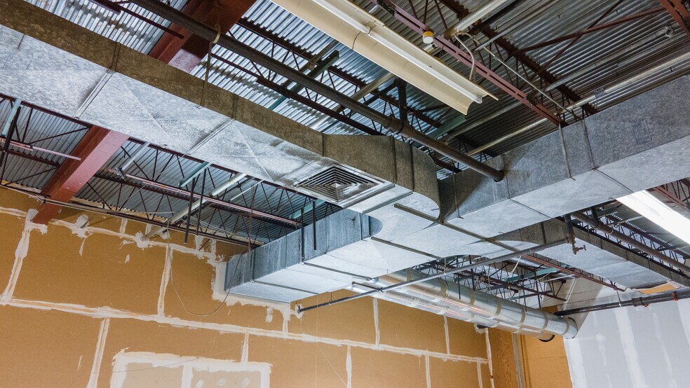 More Photos Of 3149 W Hallandale Beach Blvd, Hallandale Warehouse For Lease