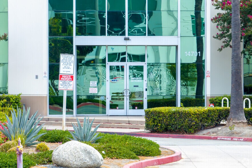More Photos Of 14701 Yorba Ave, Chino Distribution For Lease