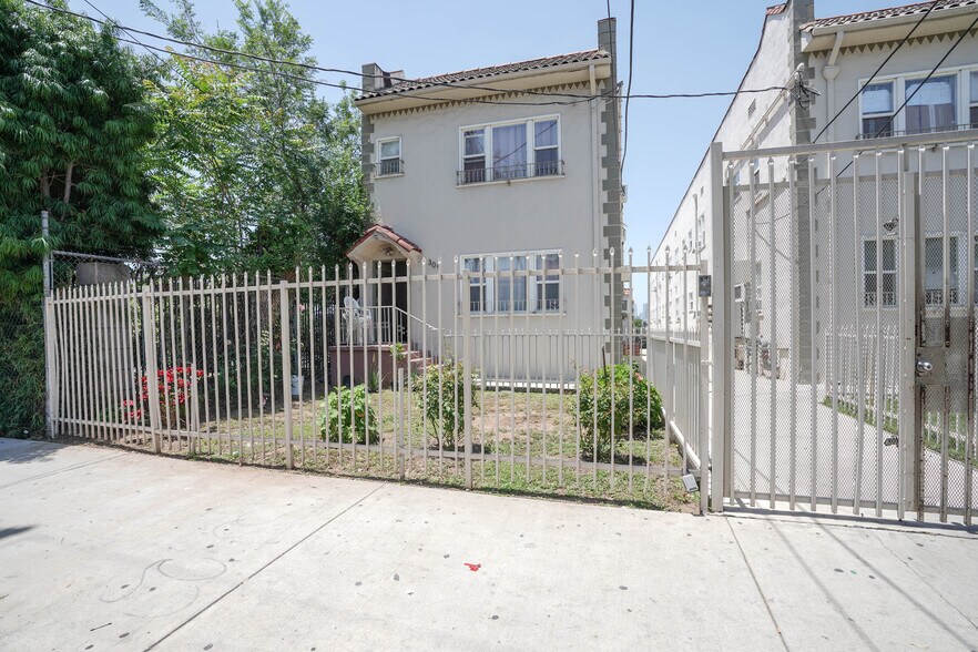 More Photos Of 307 S Boyle Ave, Los Angeles Apartments For Sale