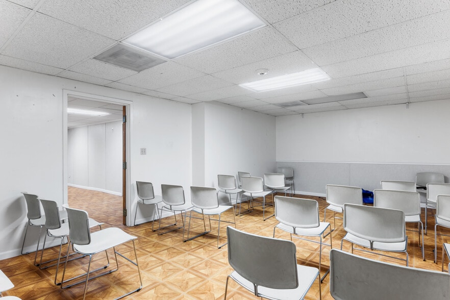 More Photos Of 136 E Main St, Meriden Religious Facility For Sale