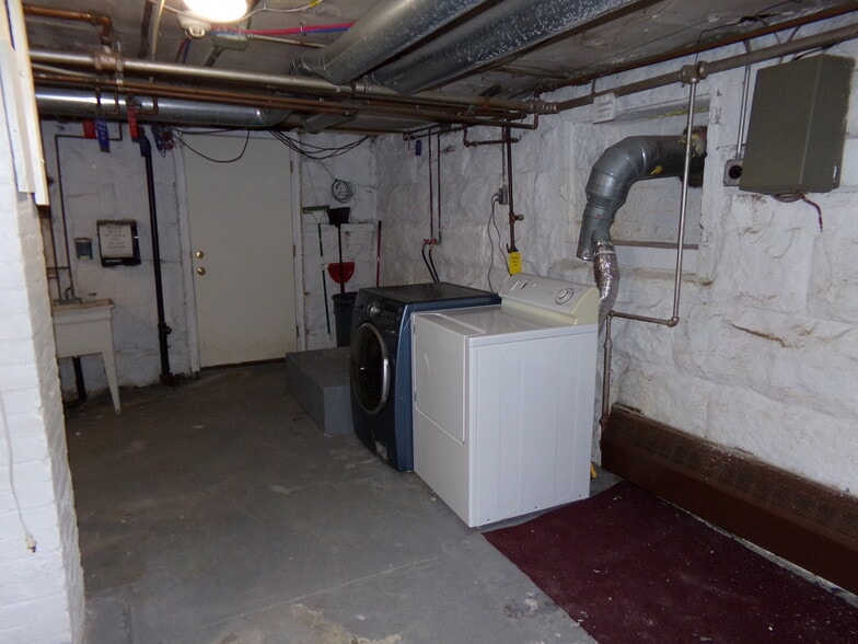 More Photos Of 721 Lincoln Way E, Massillon Office Residential For Sale