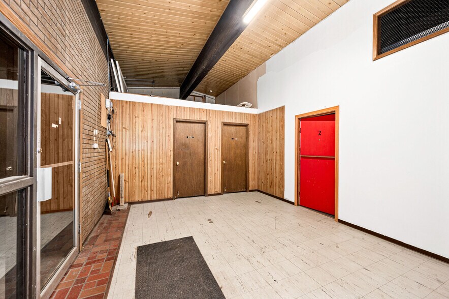 More Photos Of 350 Garfield Ave, Duluth Warehouse For Lease