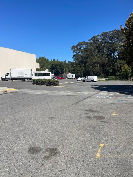More Photos Of 3939 San Pablo Dam Rd, El Sobrante Bank For Lease