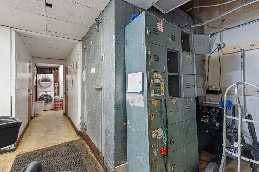More Photos Of 512 Main St, Longmont Restaurant For Sale