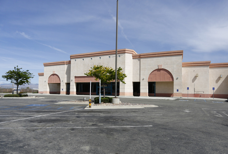 Primary Photo Of 2547 W Rosamond Blvd, Rosamond General Retail For Lease