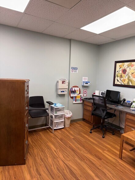 More Photos Of 2 Executive Dr, Lafayette Office For Lease