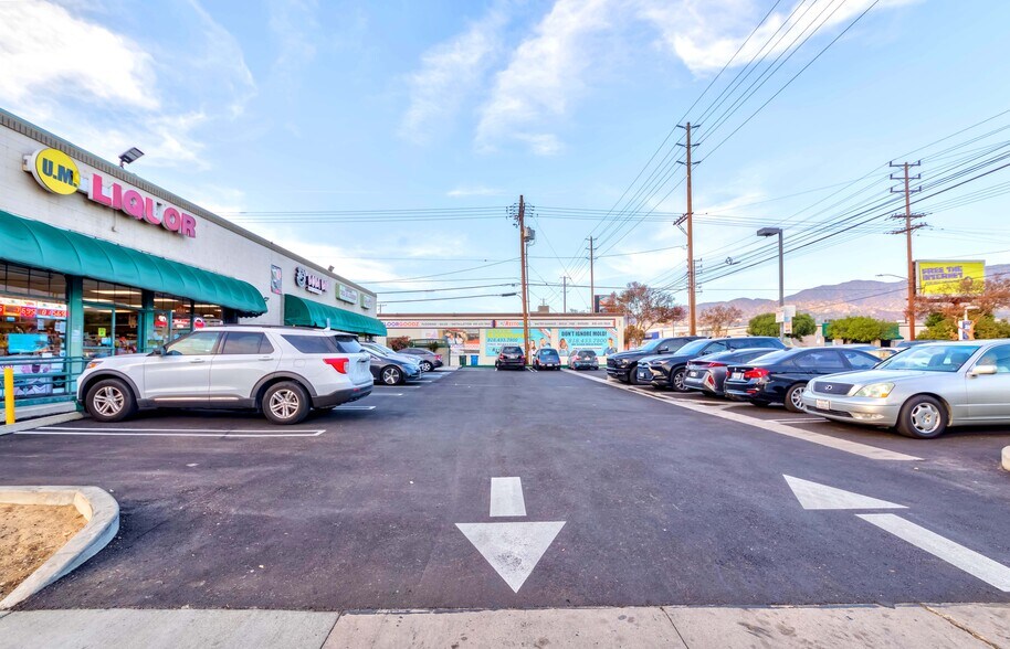 More Photos Of 401-407 N Victory Blvd, Burbank General Retail For Sale