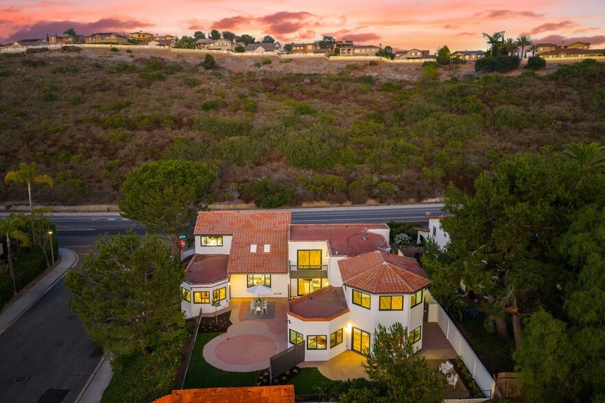 More Photos Of 6801 El Fuerte St, Carlsbad Apartments For Sale