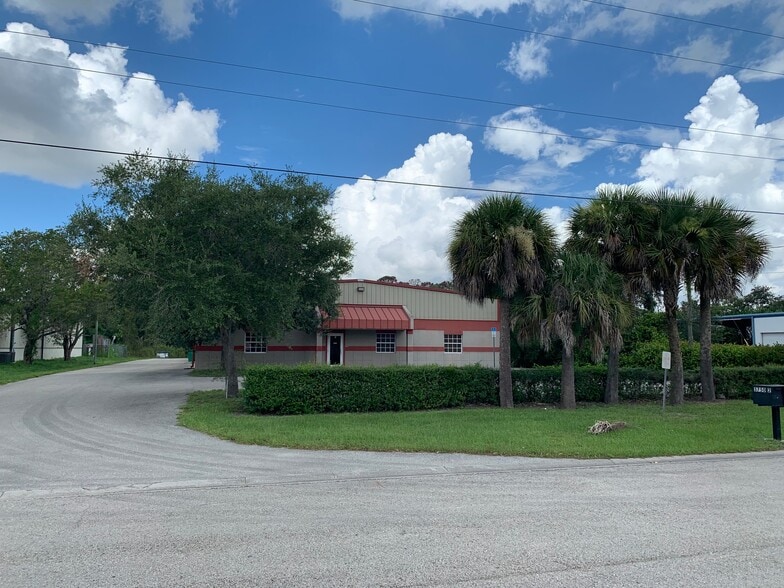More Photos Of 5750 Zip Dr, Fort Myers Warehouse For Sale