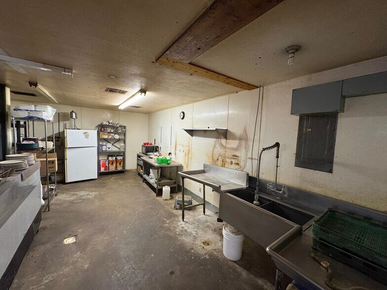 More Photos Of 633 Grand ave, Texola Flex For Sale
