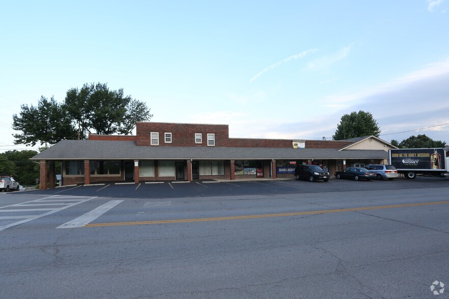 More Photos Of 100-106 S Sterling Ave, Sugar Creek Unknown For Lease