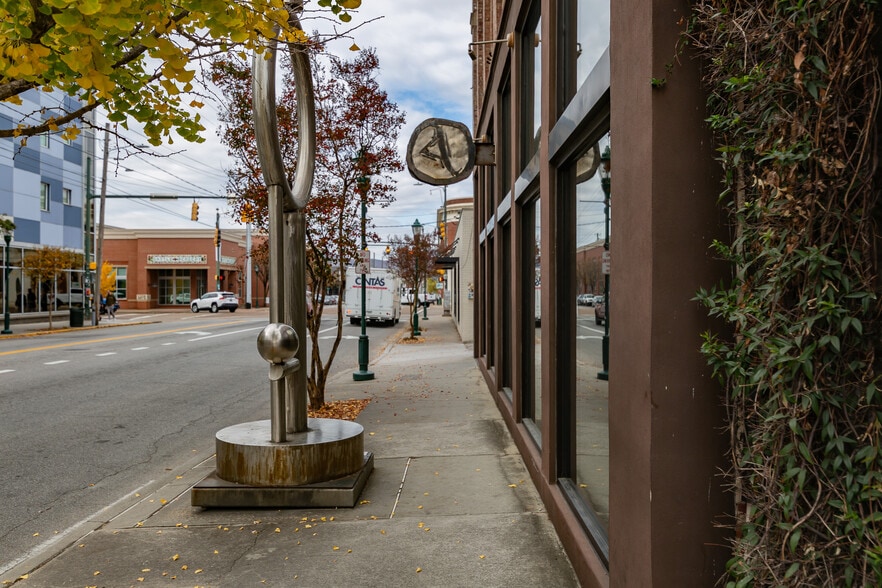 More Photos Of 25 E Main St, Chattanooga Office Residential For Sale