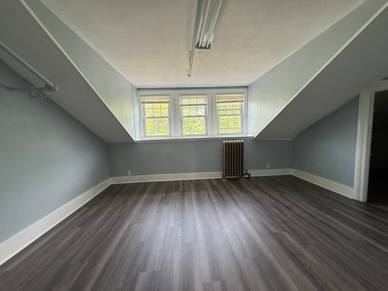More Photos Of , Worcester Specialty For Sale