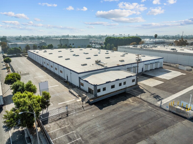 Primary Photo Of 8640 Slauson Ave, Pico Rivera Manufacturing For Sale