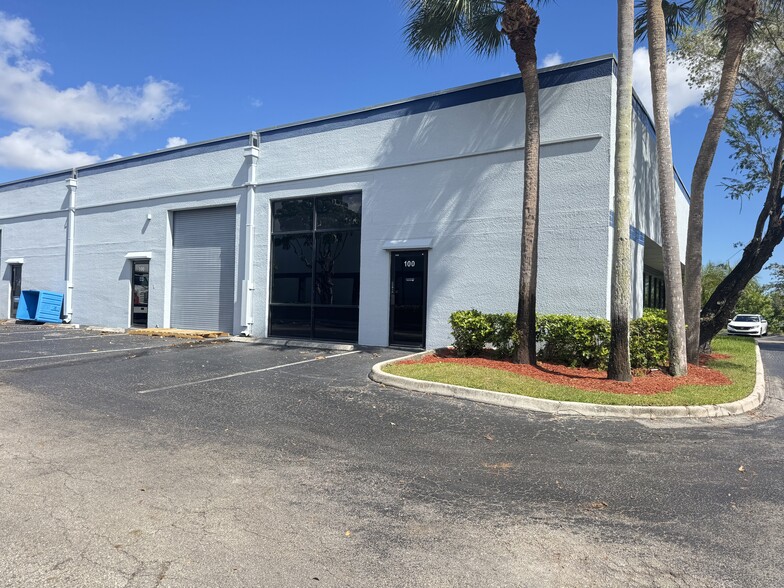 More Photos Of 5440 NW 33rd Ave, Fort Lauderdale Unknown For Lease