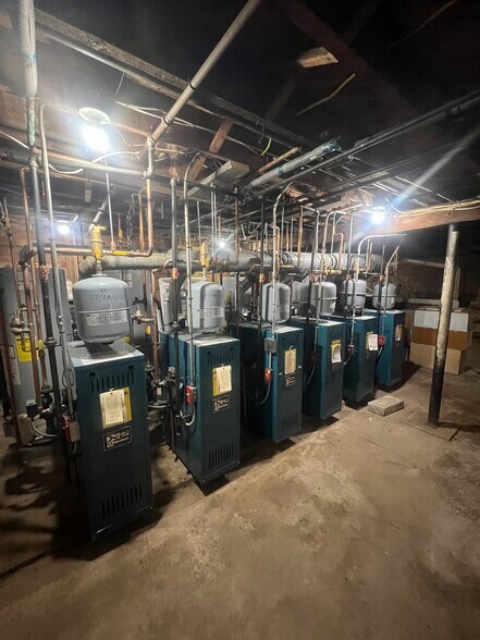 More Photos Of 164 Grove St, New Britain Apartments For Sale