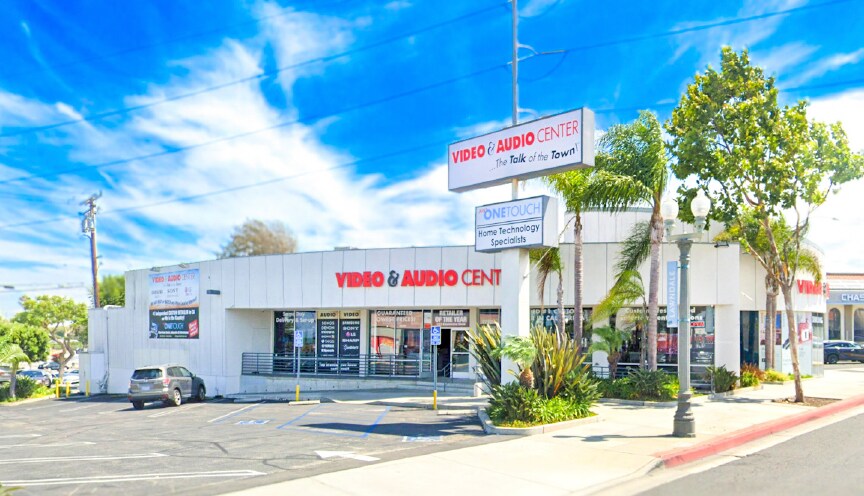 More Photos Of 17124 Hawthorne Blvd, Lawndale Storefront For Lease