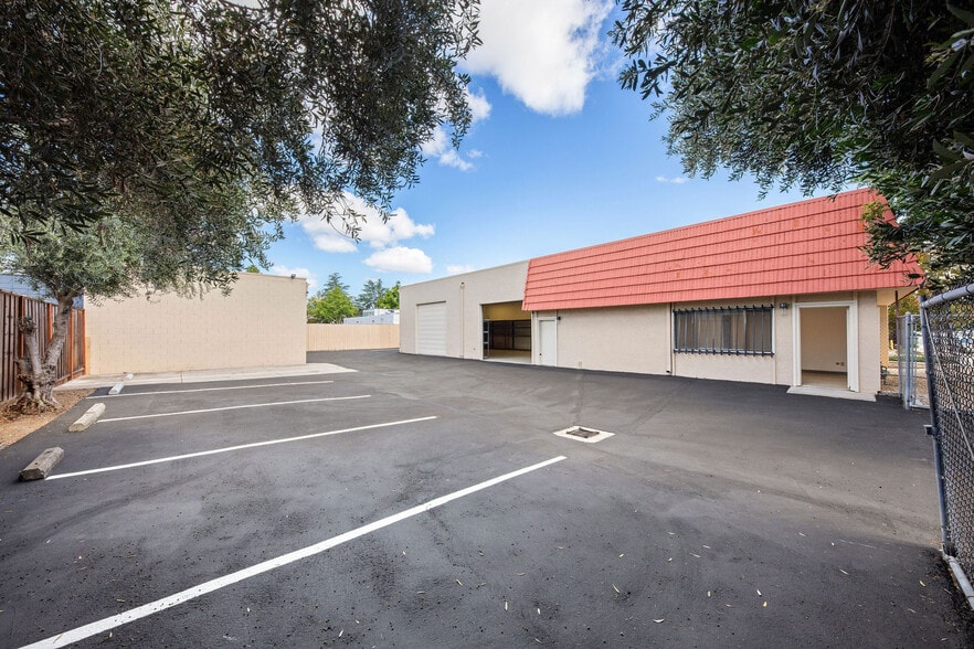 More Photos Of 75 Dillon Ave, Campbell Service For Sale
