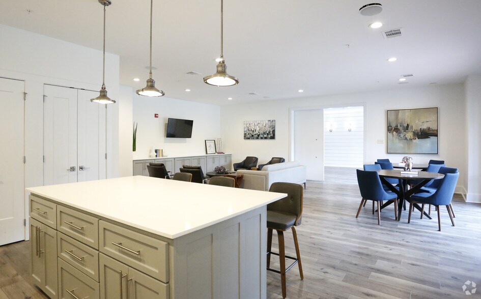 More Photos Of 141 Napoleon St, Baton Rouge Multifamily For Sale