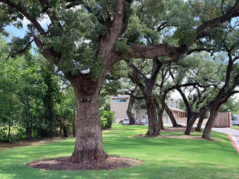 More Photos Of 630 Ralph Ablanedo Dr, Austin Unknown For Lease