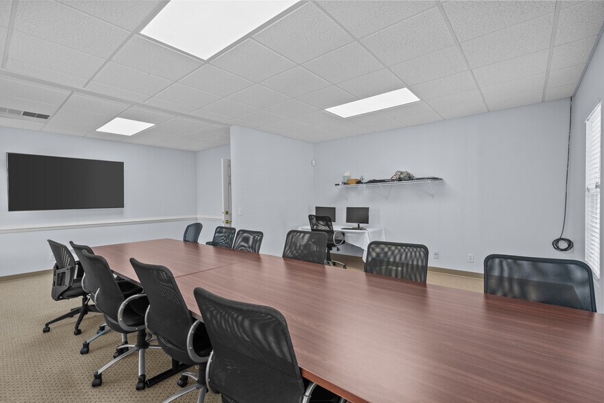 More Photos Of 3447 Pelham Rd, Greenville Office For Lease