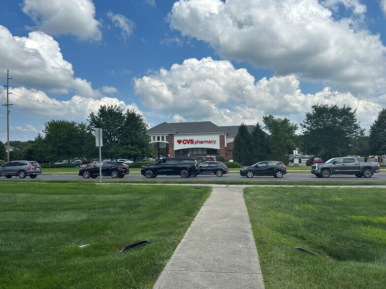More Photos Of 11591 Olio Rd, Fishers Drugstore For Sale