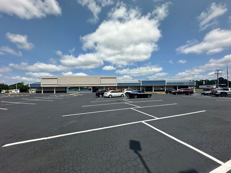 More Photos Of 2211-2213 S Military Hwy, Chesapeake Coworking Space