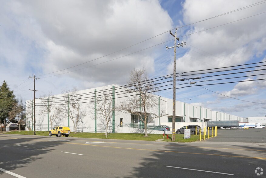 Primary Photo Of 1609-1617 Whipple Rd, Hayward Warehouse For Lease