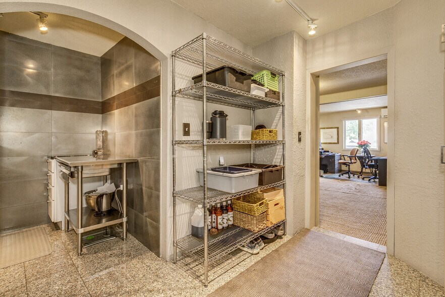 More Photos Of 3401-3405 S Lyndale Ave, Minneapolis Storefront Retail Residential For Sale