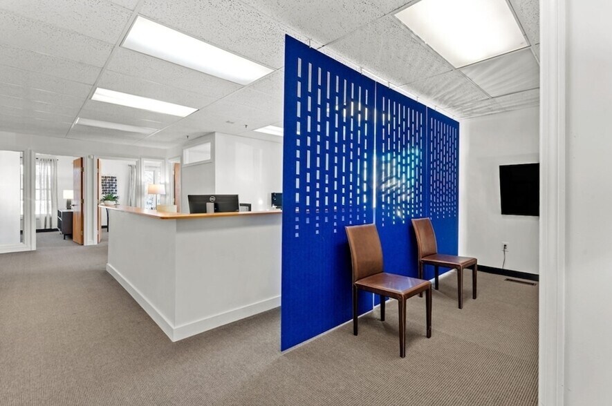 More Photos Of 111 Boston Post Rd, Sudbury Office For Sale