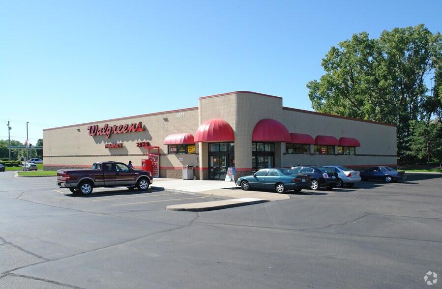 Primary Photo Of 4005 N Vinewood Ln, Plymouth Drugstore For Lease