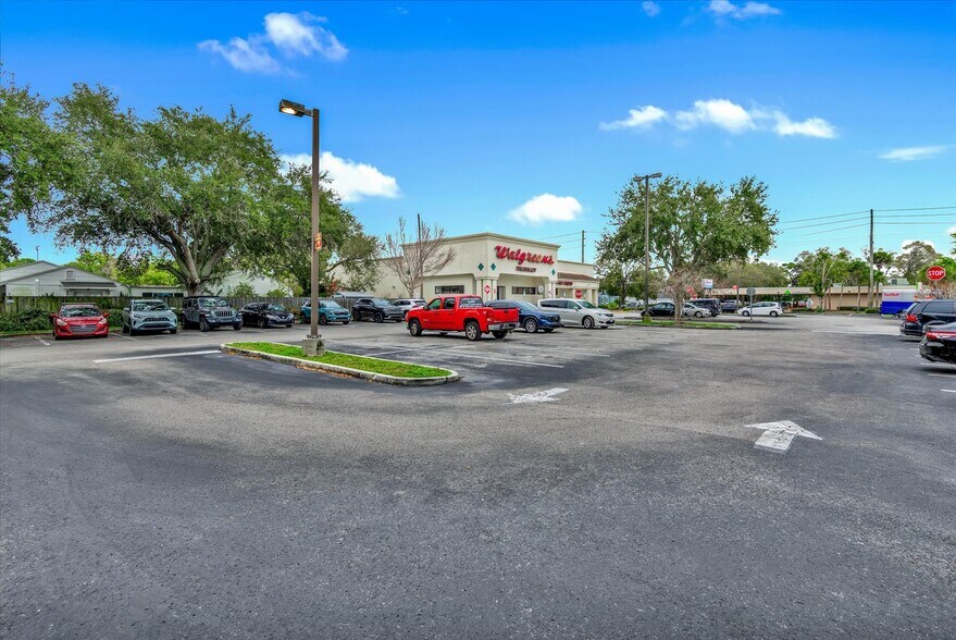 More Photos Of 5701 Gulfport Blvd S, Gulfport Drugstore For Sale