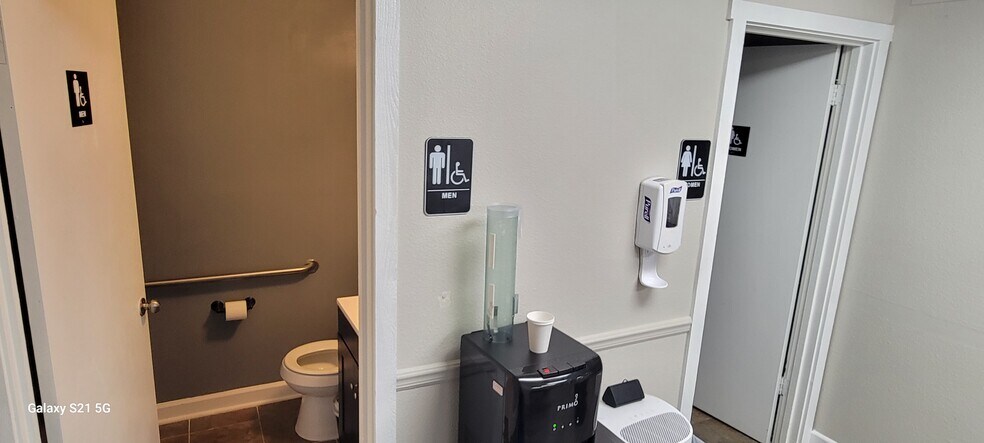 More Photos Of 1015 N Stone St, Deland Medical For Lease