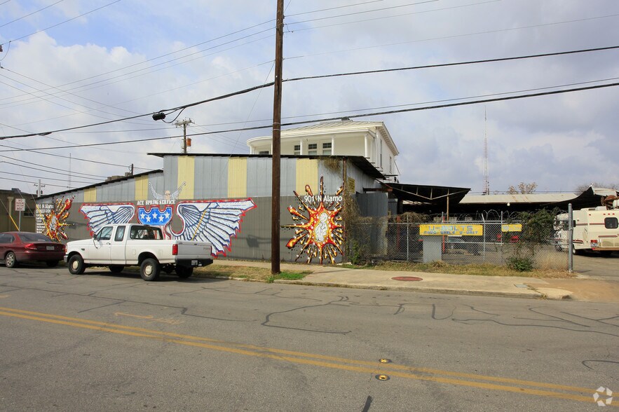 More Photos Of 901 N Alamo St, San Antonio Service For Sale