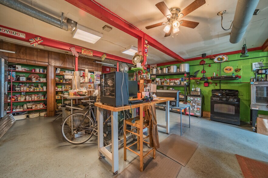 More Photos Of 406-408 Kirkpatrick St, Syracuse Freestanding For Sale