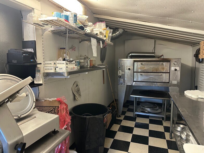 More Photos Of 131 Church St, Granville Specialty For Sale