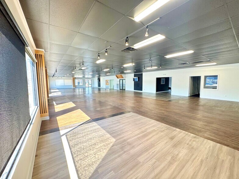 More Photos Of 131 W Duval St, Lake City Storefront Retail Office For Lease