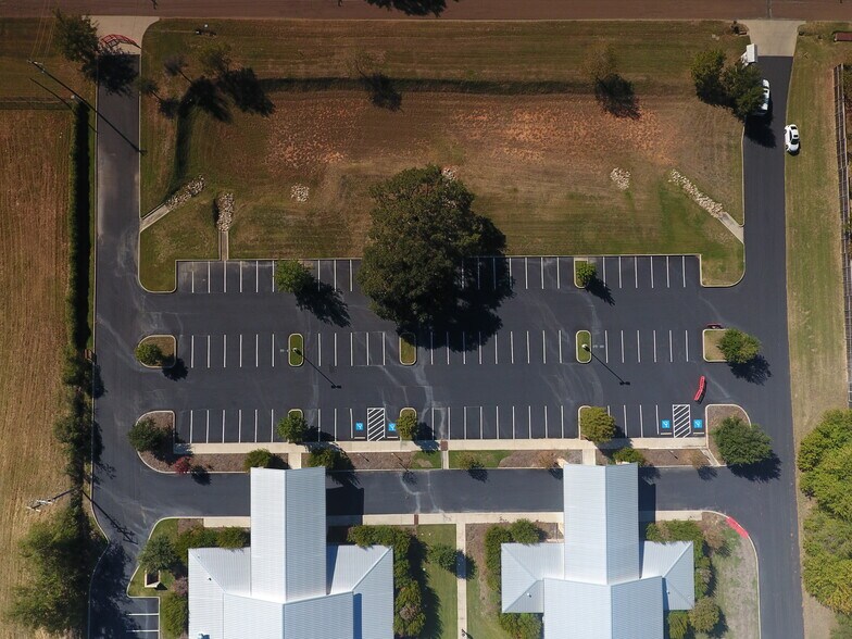 More Photos Of 601 Old Base Rd, Aurora Religious Facility For Sale