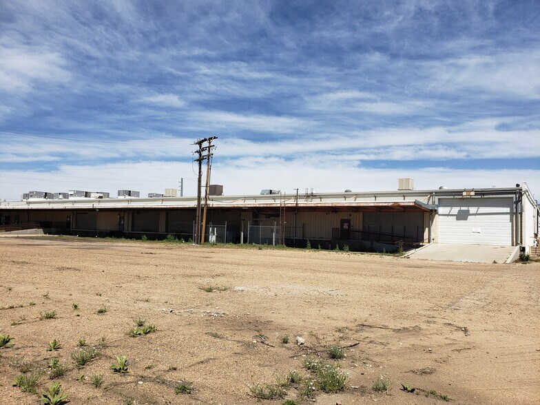 More Photos Of 5200 E Smith Rd, Denver Manufacturing For Lease